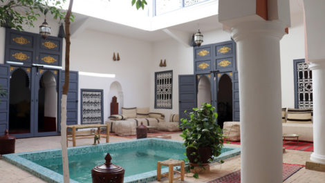 Marrakech : Magnifique Riad classé, bassin, vaste patio