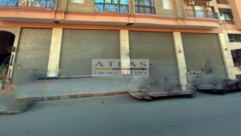 Marrakech – Gueliz : Magasin quatre vitrines sur trois niveaux et 1019 m²