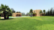 Marrakech: Independent villa titled Ouarzazate road – 5300 m² – 450000 €!