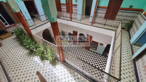 Superbe opportunité de Riad à rénover, double patio, 286 m², quartier top !