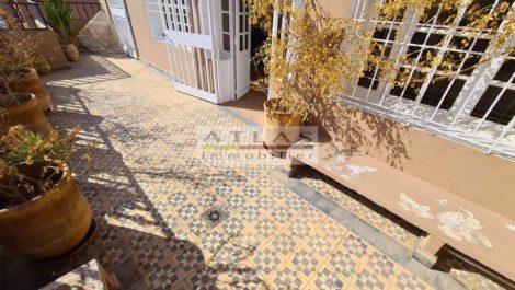 Marrakech : 230 m² of charm in Gueliz, not overlooked!