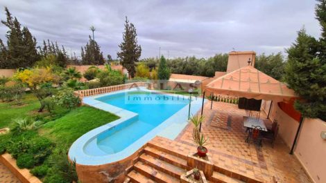 Villa on 2800 m² to put to your taste, route de l’Ourika