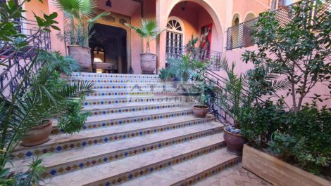 Marrakech ; Gueliz : Villa d’hôtes d’excellente réputation / 700 m² habitables