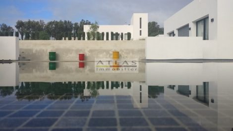 Very beautiful architect-designed villa located 10 kilometers from Essaouira, guest bungalows