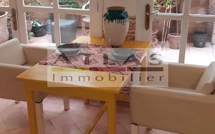 Essaouira : Petit immeuble très bien situé dans un quartier résidentiel