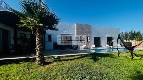 Essaouira : Very beautiful contemporary villa located in an urban area