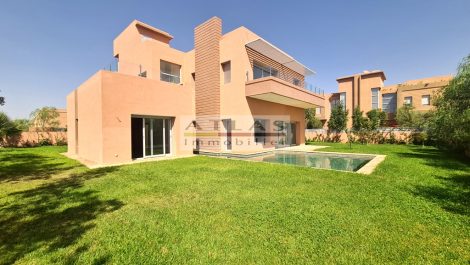 Marrakech: New villa – turnkey, Route de Tahanaout