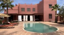 Marrakech : Villa et dépendance individuelle sur une propriété arborée de 5800 m²