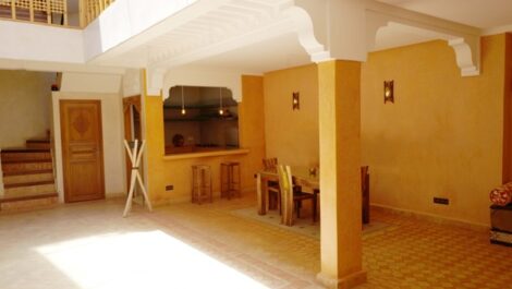 Excellent opportunity for this Riad renovated and very well placed in the Kasbah
