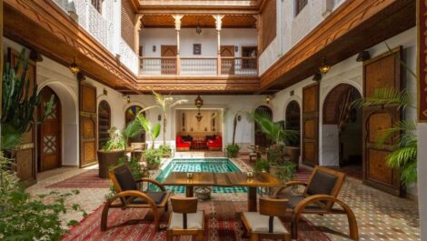 Architecture Mauresque, luxe et raffinement pour ce Riad de neuf chambres et suites – SPA