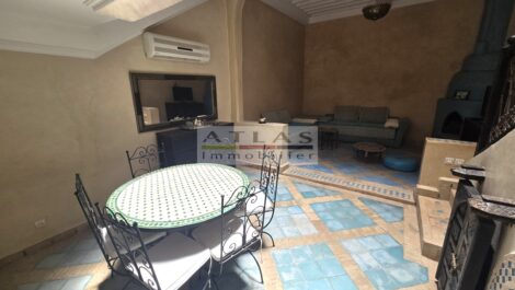 Marrakech : Charming pied-à-terre with neo-Moorish architecture