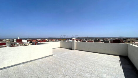 Appartement en duplex avec toit-terrasse privatif au cœur de la ville nouvelle